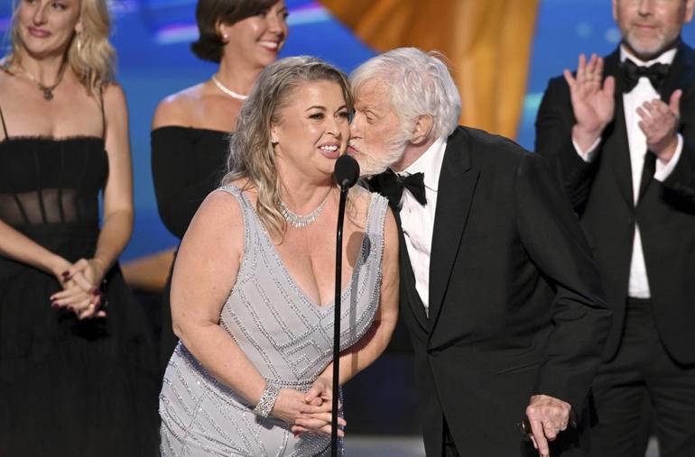 Dick Van Dyke: 99 Yaşında Sağlıklı ve Enerjik Bir Efsane