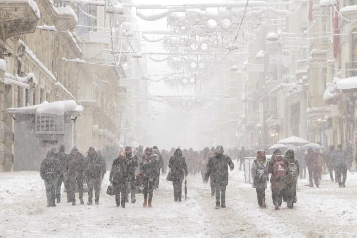 İstanbul'a Kar Yağacak mı? Meteoroloji'den Son Tahminler