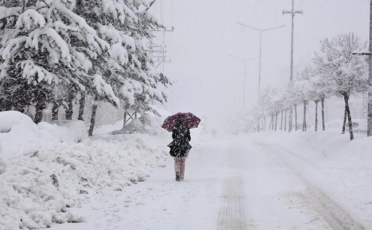 İstanbul'a Kar Yağacak mı? Meteoroloji'den Son Tahminler