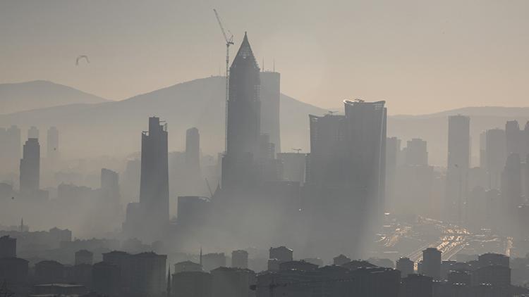 İstanbul'da Hava Kirliliği ve Sis Etkisi Devam Ediyor