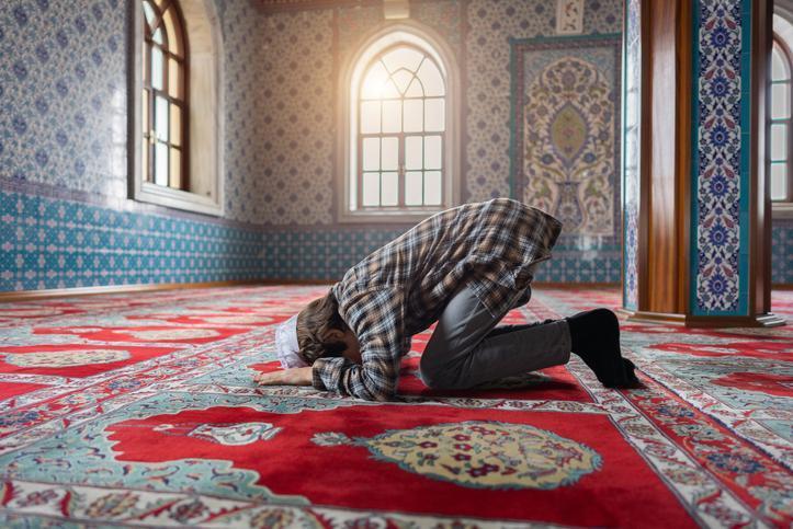 İstihare Namazı: Nasıl Kılınır ve Önemi