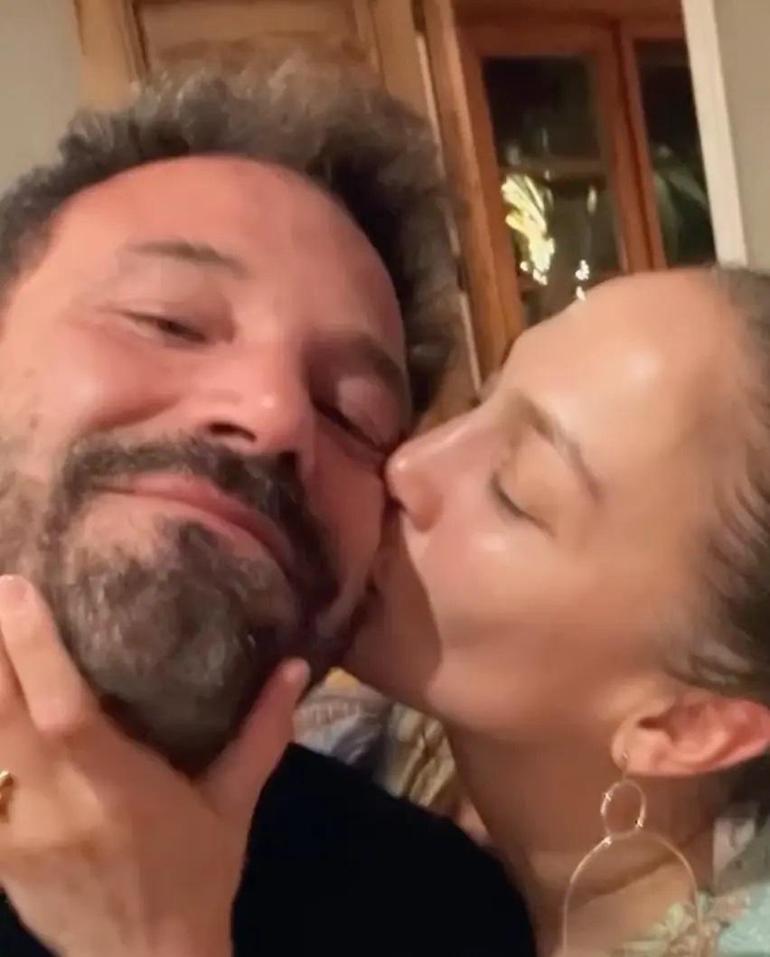 Jennifer Lopez ve Ben Affleck'in Yarım Kalan Aşkı: Boşanma Süreci ve Sonrası