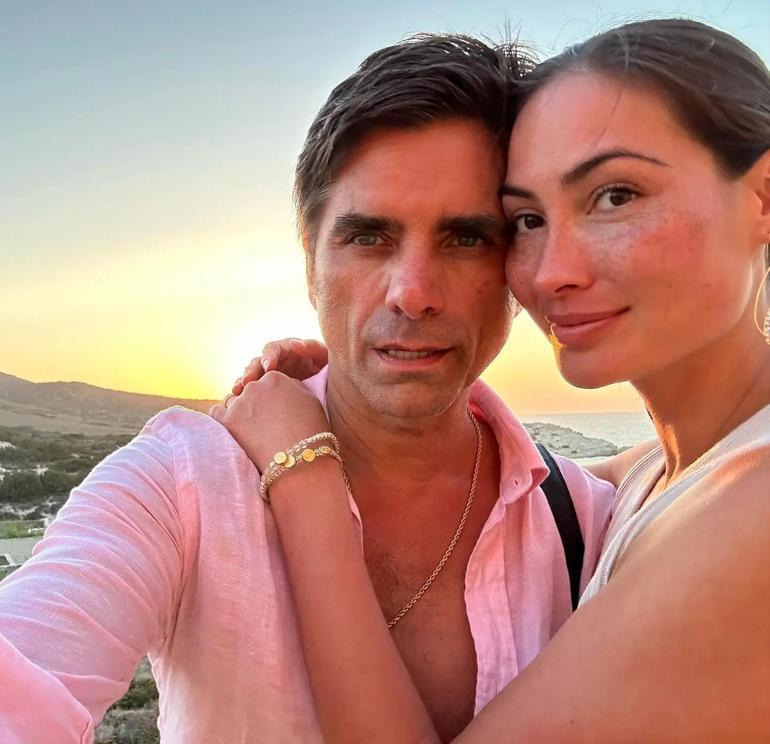 John Stamos ve Caitlin McHugh: Tuhaf Açıklamalarla Gündemde