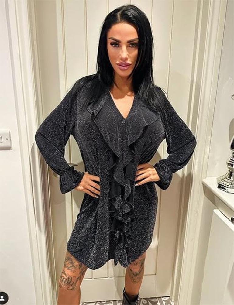 Katie Price'ın Estetik Bağımlılığı ve Sağlık Sorunları
