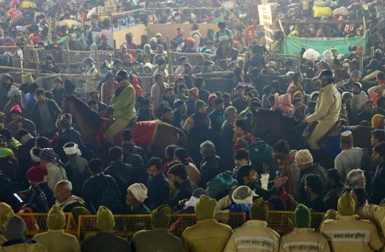 Kumb Mela Festivali'nde İzdiham: Çok Sayıda Can Kaybı