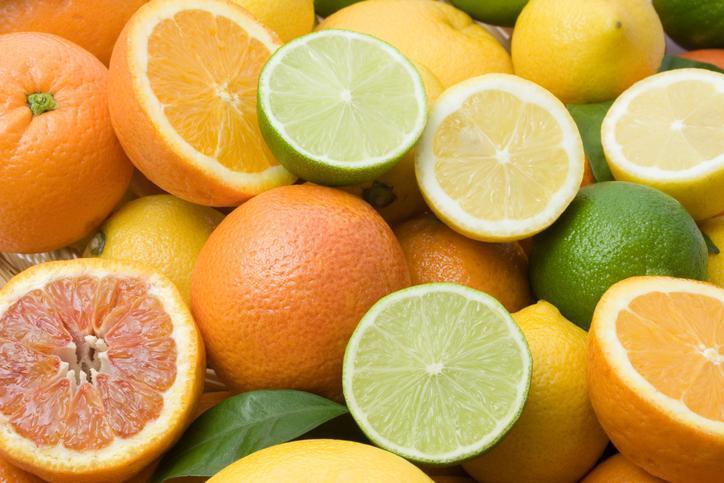 Limonlu Sıcak Su: Gerçek Faydaları ve Mitler