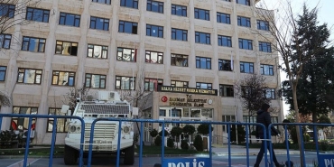 lisaninin-altinda-ne-var-yandas-muellifin-savi-her-sabah-kayyum-haberiyle-uyanabiliriz-sUPprLXF.jpg
