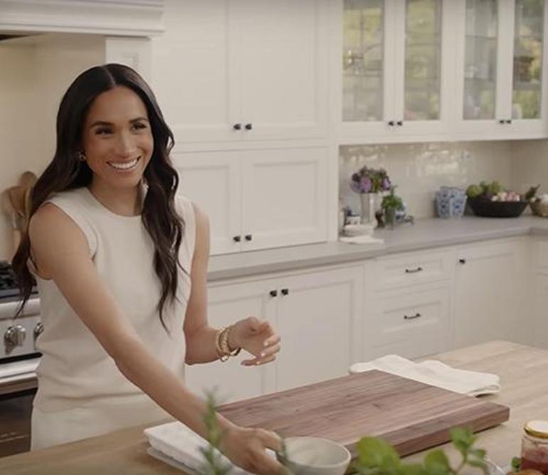 Meghan Markle'ın Peri Masalı: Kraliyet Hayalinden Gerçeklere Dönüş