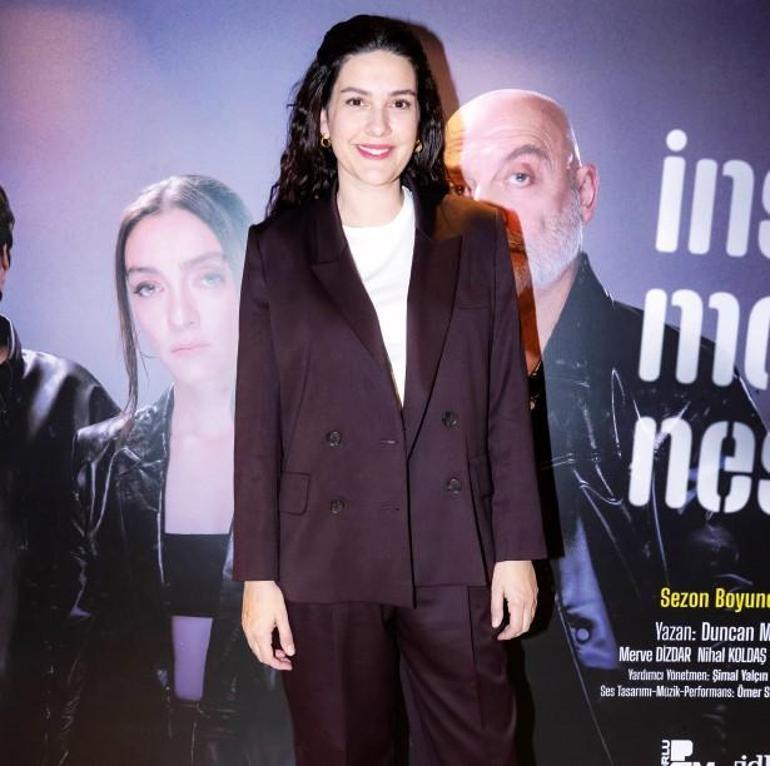 Merve Dizdar'ın 'İnsanlar Mekanlar Nesneler' Oyunundaki Unutulmaz Performansı