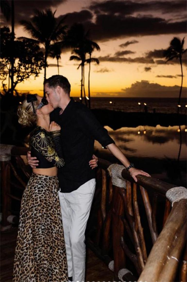 Paris Hilton ve Carter Reum: Mutlu Aile Hayatı