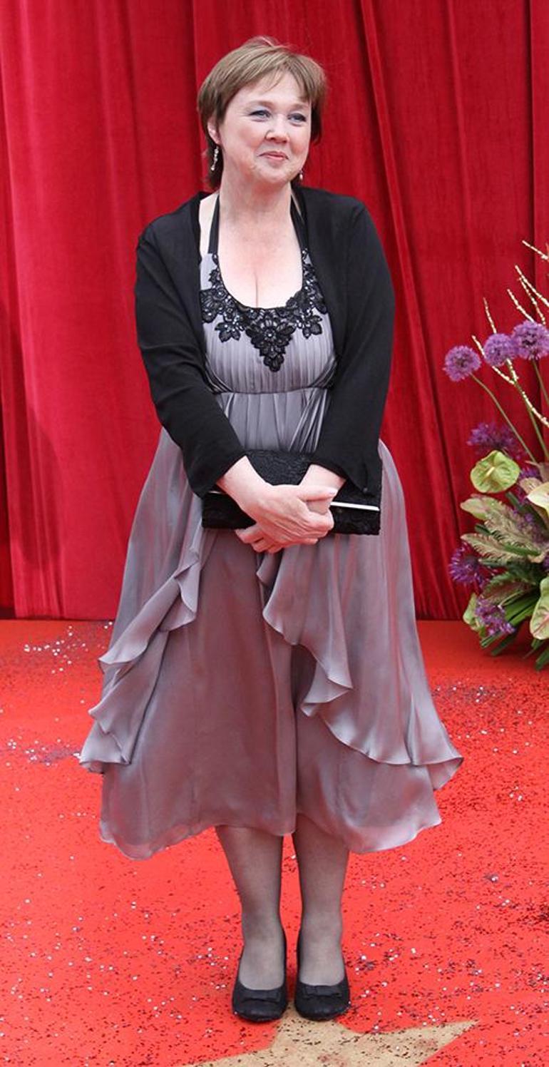 Pauline Quirke Demans Teşhisi Aldı: Kariyerine Veda Etti