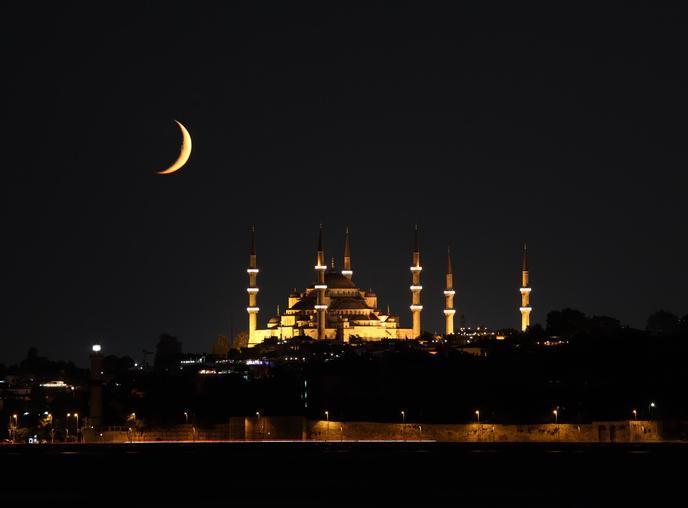 Regaip Kandili Nedir, Ne Zaman Kutlanır ve İbadetleri Nelerdir?