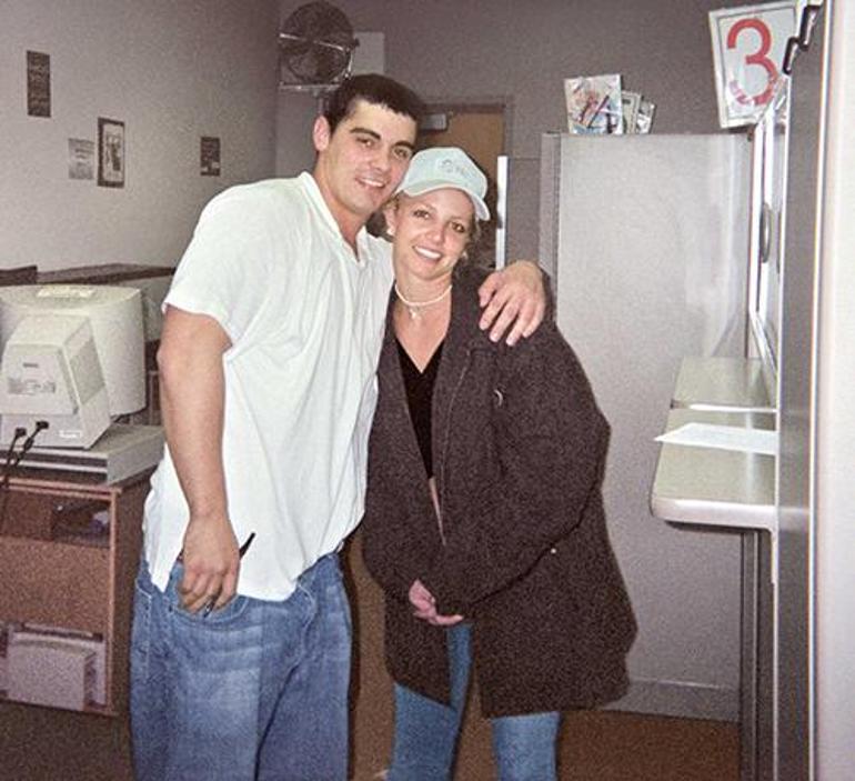 Sam Asghari ve Yeni Aşkı: Brooke Irvine ile Yeni Bir Başlangıç