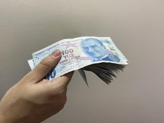 Seyyanen Zam Her Ay Yatar mı?