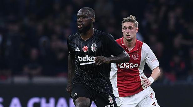 Süper Lig'de Transfer Gelişmeleri: Fenerbahçe, Beşiktaş ve Trabzonspor'un Hamleleri