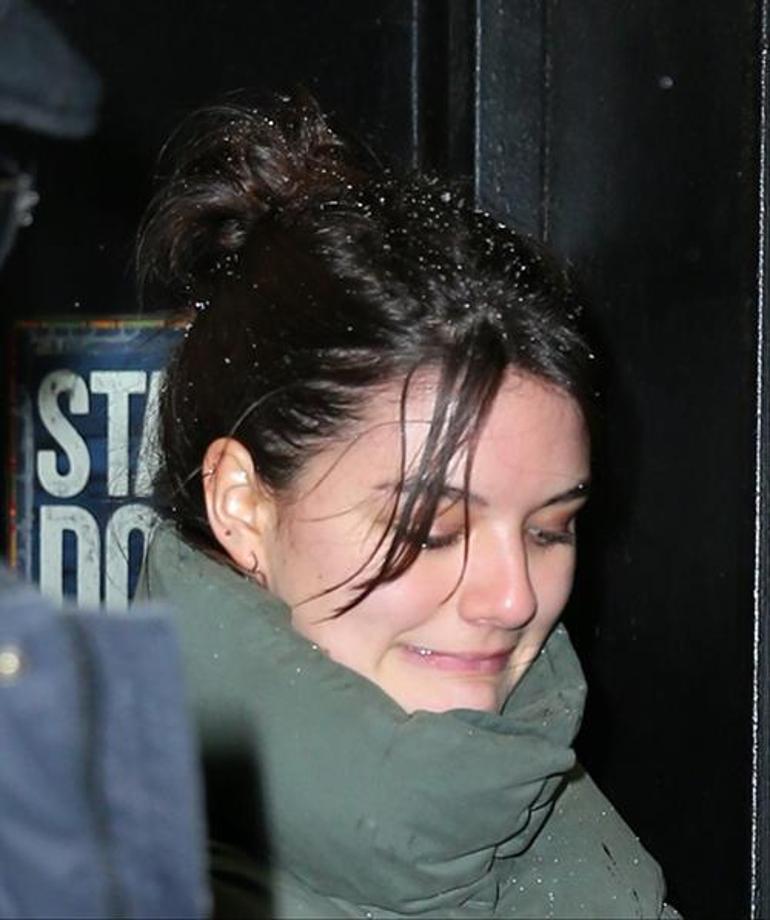 Suri Cruise'un Büyüme Hikayesi: Anne ve Babasıyla İlişkisi
