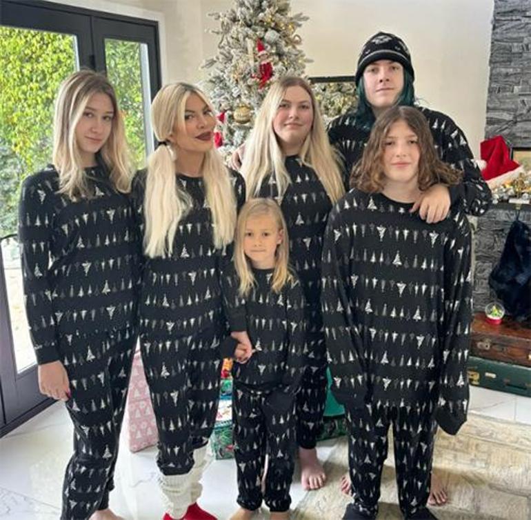 Tori Spelling'in Zorlu Yaşam Mücadelesi ve Aile Felaketleri
