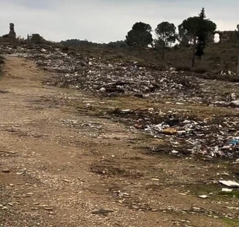 Tuğba Özay'dan Çöp Dolu Manzaraya Sert Tepki