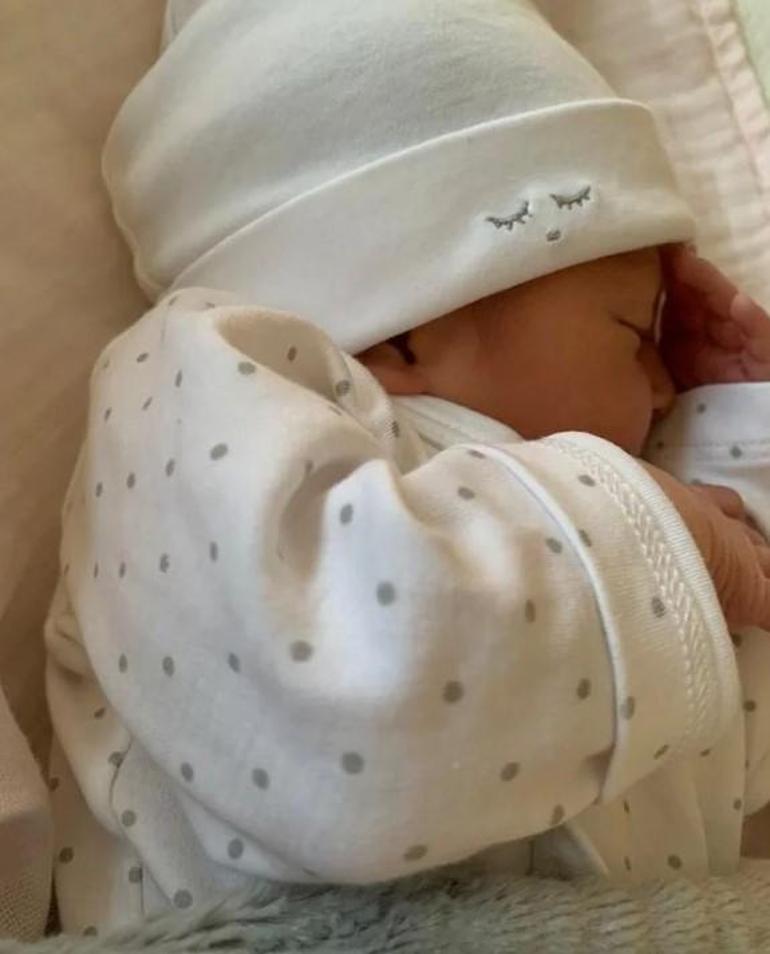 Ünlülerin Bebek Sevinçleri ve Aile Paylaşımları