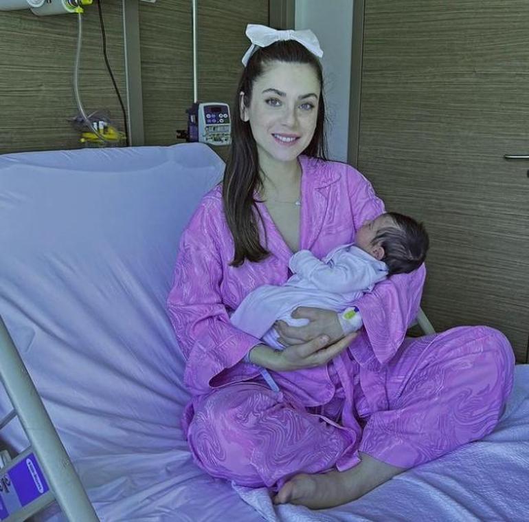 Ünlülerin Bebek Sevinçleri ve Aile Paylaşımları