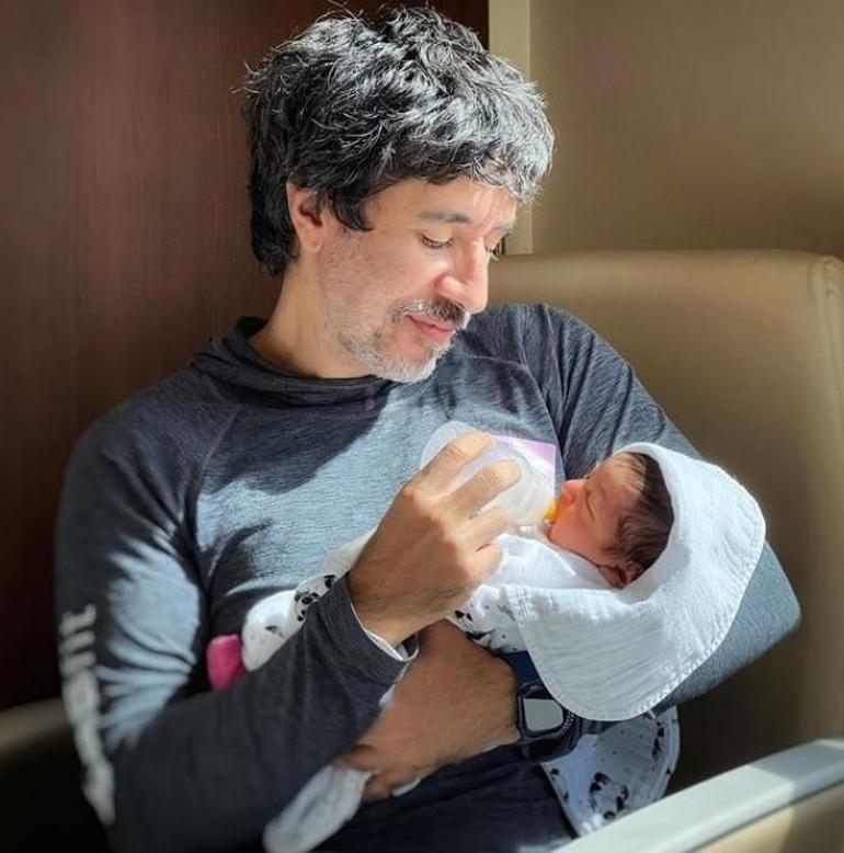 Ünlülerin Bebek Sevinçleri ve Aile Paylaşımları
