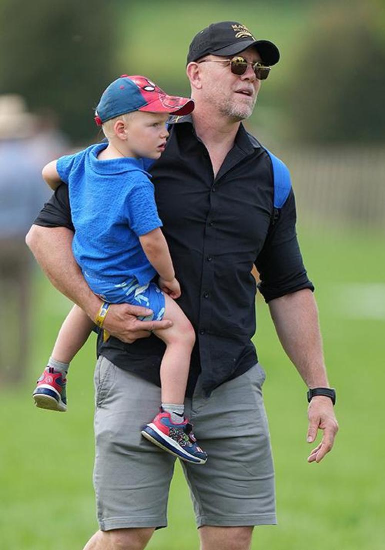 Zara Tindall'ın Evinin Banyosunda Doğum Hikayesi