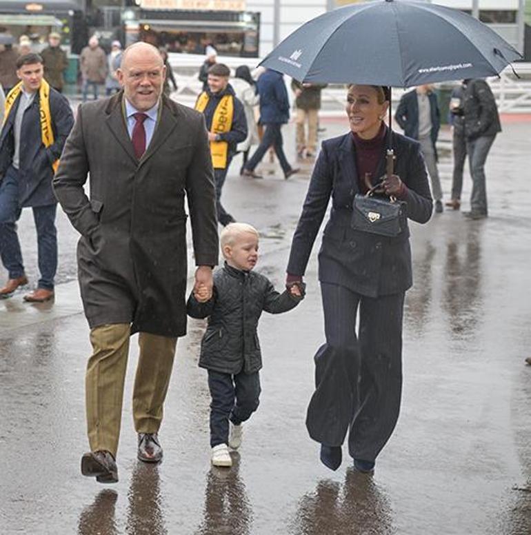 Zara Tindall'ın Evinin Banyosunda Doğum Hikayesi